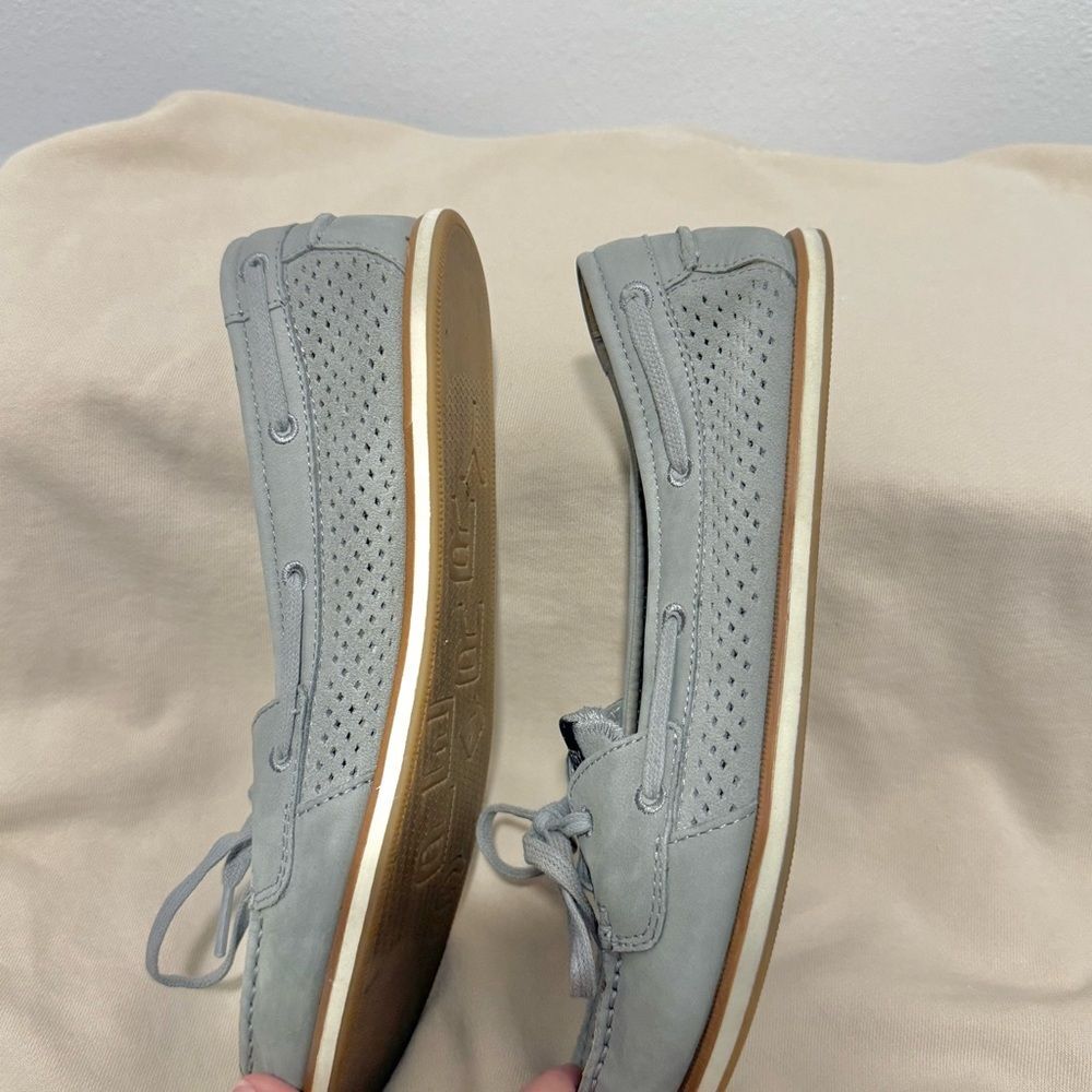Sperry Strand Key Perforated Leather Boat Shoes Gray Non- Marking Size 8.5 - Picture 3 of 6